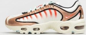 Nike Běžecké / Krosové boty Wmns Air Max Tailwind IV ruznobarevne